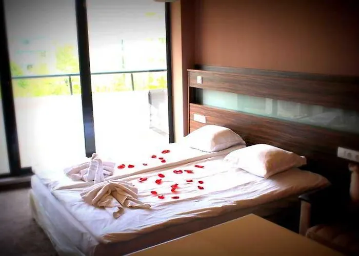 Boomerang - Sunny Hotel 3*