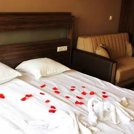 מלון Boomerang - Sunny סאני ביץ'