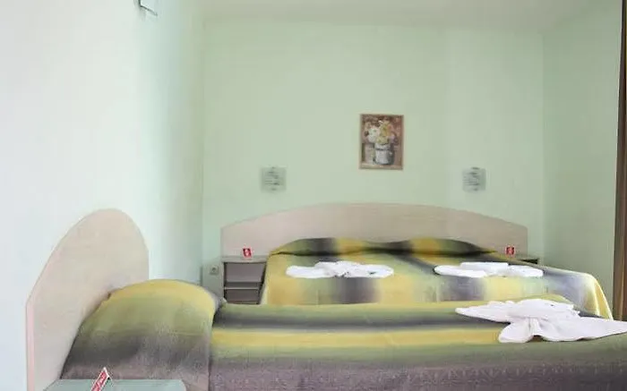 Boomerang - Sunny Hotell Slăntjev Brjag