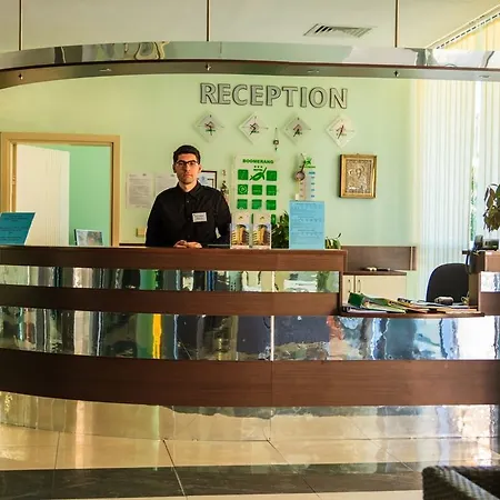 Boomerang - Sunny 3*